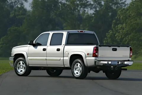 2004 Chevrolet Silverado Image. 