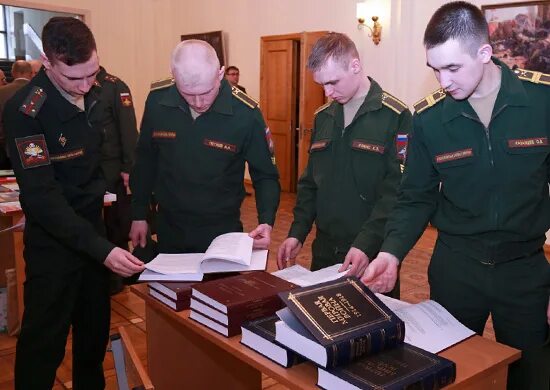 Военно следственный факультет. Прокурорско-следственный факультет военного университета. Вумо прокурорско-следственный факультет. Выпуск прокурорско следственного факультета. Вумо 9 факультет.