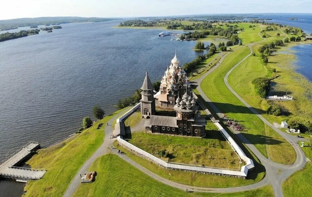 Кижи музей-заповедник. Архитектурный ансамбль Кижи (Петрозаводск). Ансамбль Кижского погоста. Архитектурный ансамбль Кижи Кижский Погост. Место культурного наследия россии