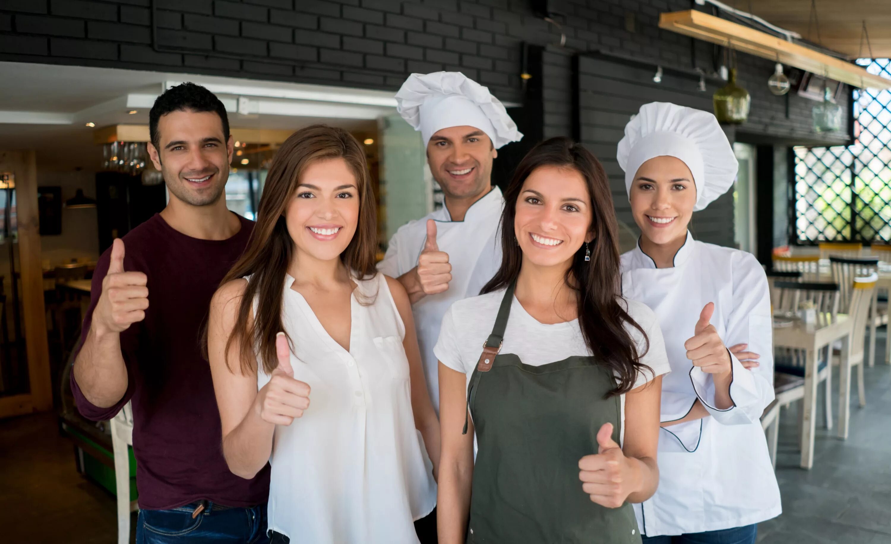 Как нанять персонал в ресторан. Официант в ресторане. Технолог кондитер. Как нанять персонал в ресторан. Обслуживание в ресторане.