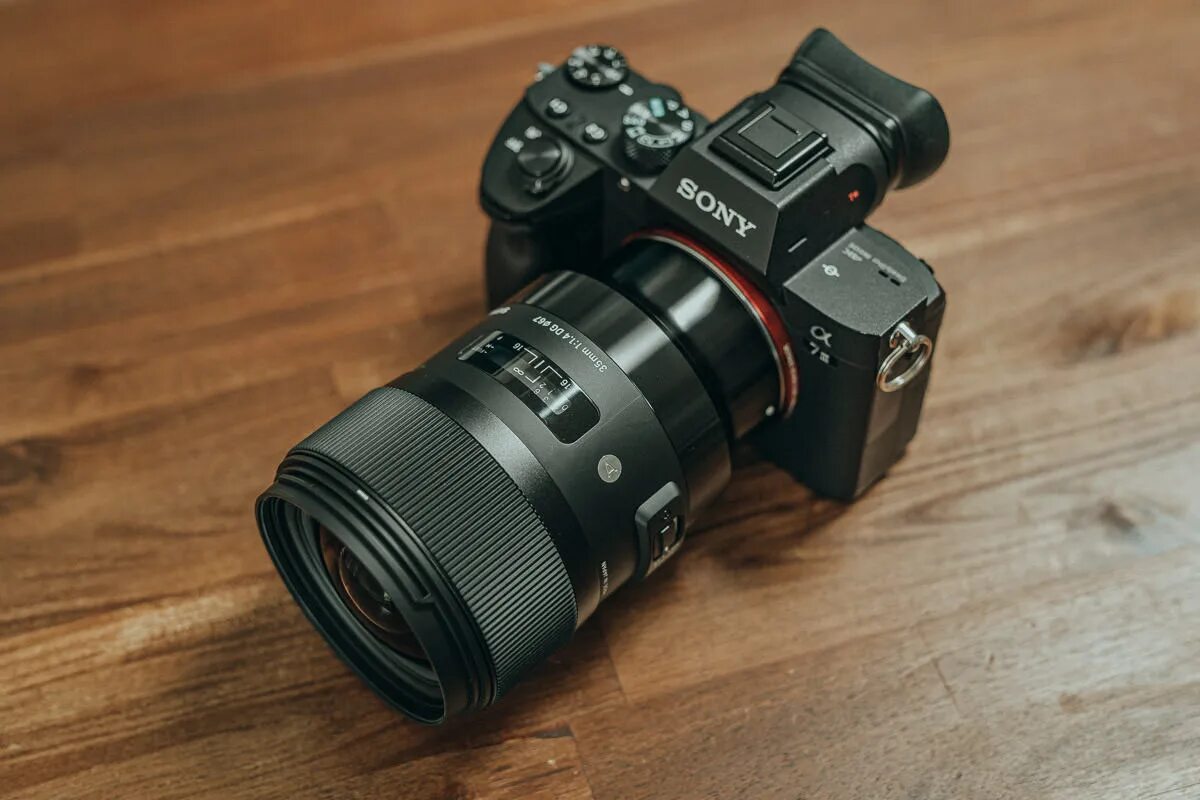 Sigma 35 1.4 Art Sony e. Sony a7c Sigma 35 2.0. Sony a6000+Sigma 16mm f1.4. Sony a6000 + Sigma 30mm f1.4.