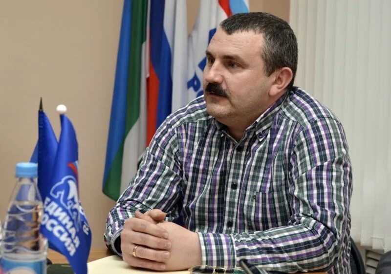 Директор кирпичного. Директор кирпичного завода ростов.
