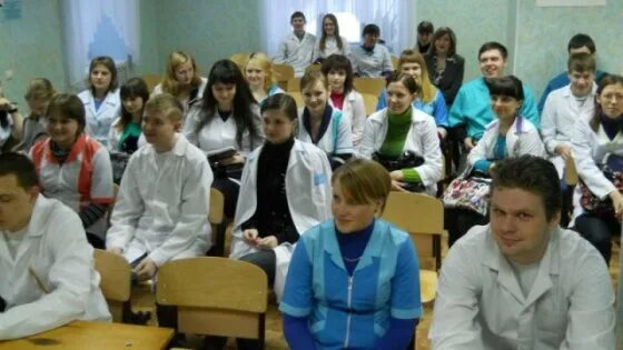 Курганский медицинский колледж рейтинг. Эмблема кбмк крутовского. Рыльский медицинский колледж. Курганский базовый медицинский колледж. Кбмк крутовского.