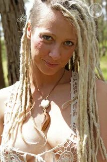 Porn pics of Natural curvy blonde with dreadlocks named Sunday relaxing in ...