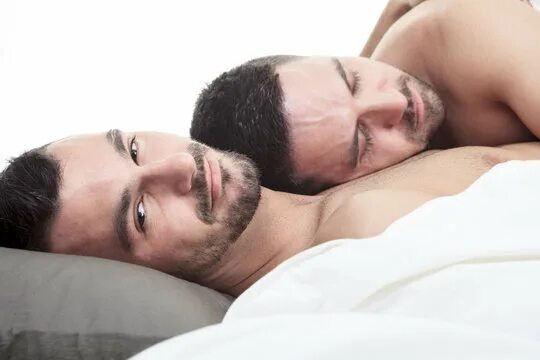 Сон в постели с мужчиной: найдено 87 картинок