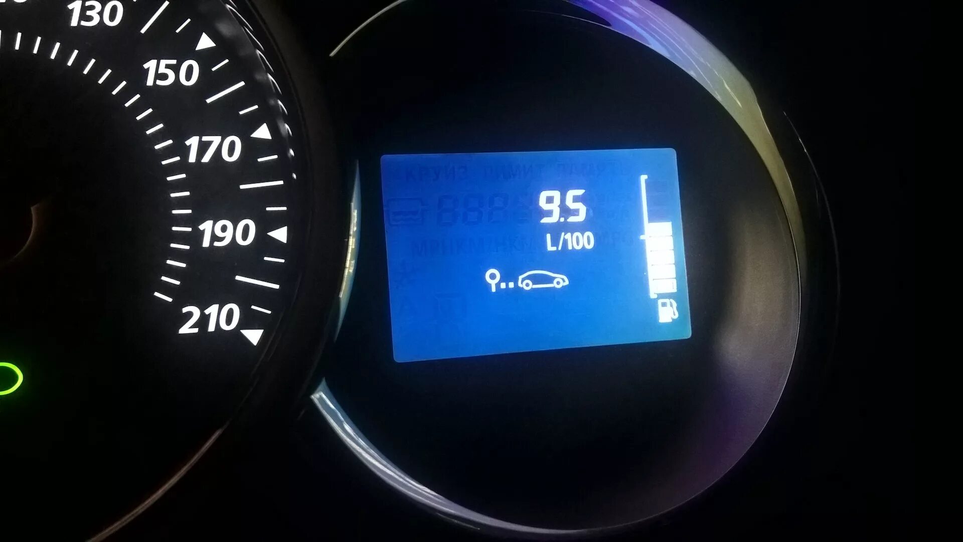 Оппо 4g характеристики рено. Renault sandero stepway характеристики. 6. Расход бензина рено логан 1. 6 механика.