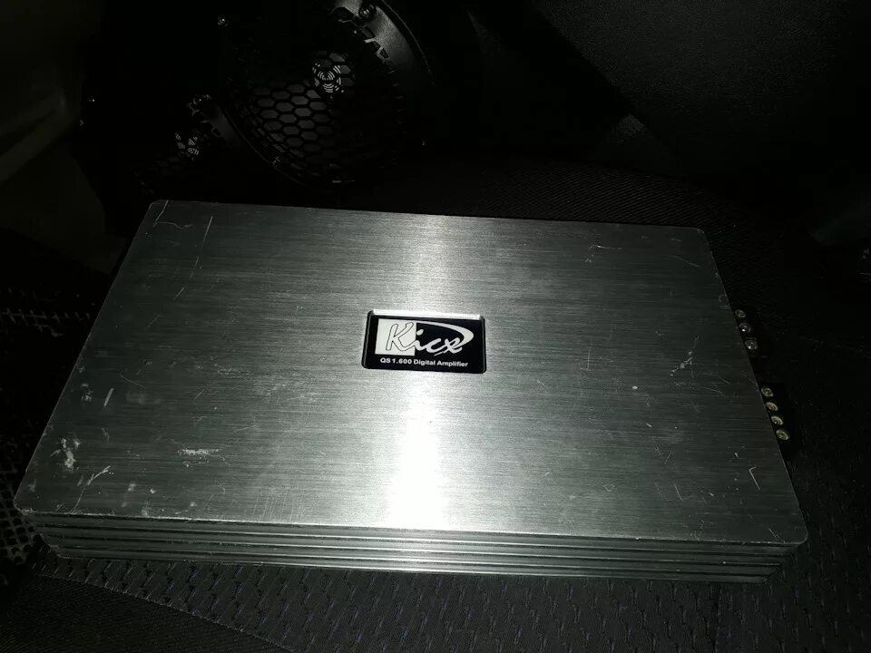 1 600. Усилитель kicx 600. Моноблок кикс 1. 1 600. Усилитель kicx qs 1.