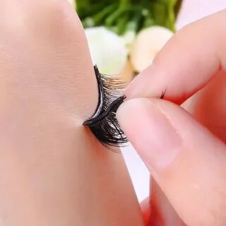 Клеящие ресницы без клея