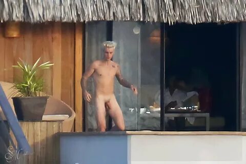Justin bieber balcony nude