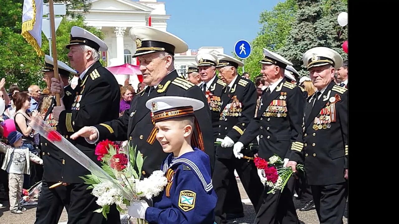 Празднование дня победы в городе. Парад Победы в Севастополе ветераны. Празднование дня Победы. С днем Победы. 9 Мая Севастополь.