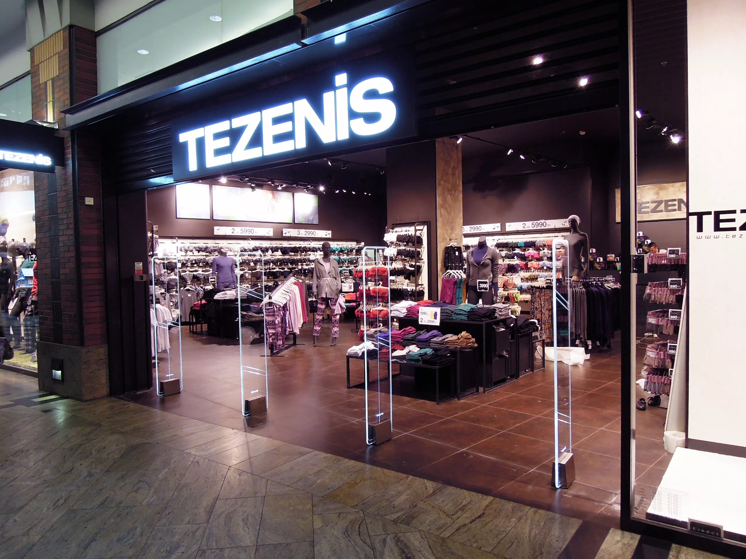 Tezenis каталог товаров. Тезенис белье. Tezenis магазин. Tezenis бренд. Тезенис.