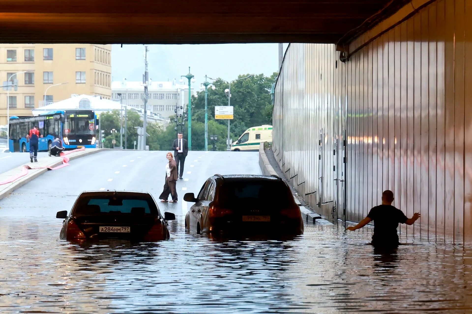 Москва наводнение июль 2023. Затопления в Москве 19.07.2023. Москву затопило 2023 июль. Ливни в Москве 19 июля.