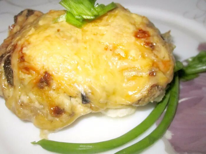 пикша в духовке с сыром. пикша запеченная в духовке. пикша запеченная в духовке. пикша запеченная в духовке. рыба по французски.