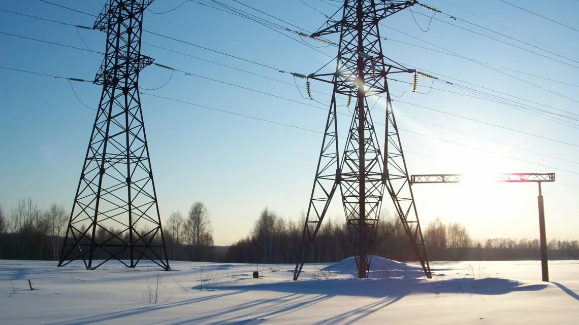 Достоинства и недостатки воздушных линий электропередач. Высоковольтная линия постоянного тока волгоград-донбасс. Воздушные и кабельные линии электропередачи. Высоковольтная линия постоянного тока. Недостатки лэп постоянного тока.