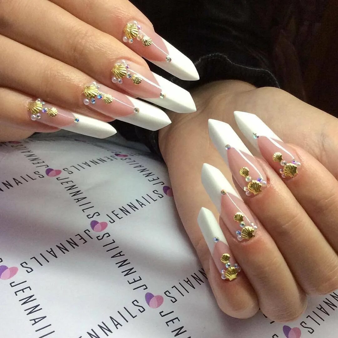Edge nails