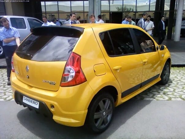 Renault Sandero в обвесе - DRIVE2
