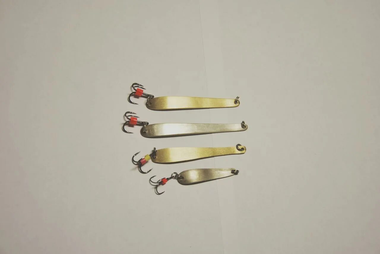 Блесна для рыбалки. Блесна rb micro 4гр-353. Блесна королева на окуня. Блесна зимняя rb calypso. C.