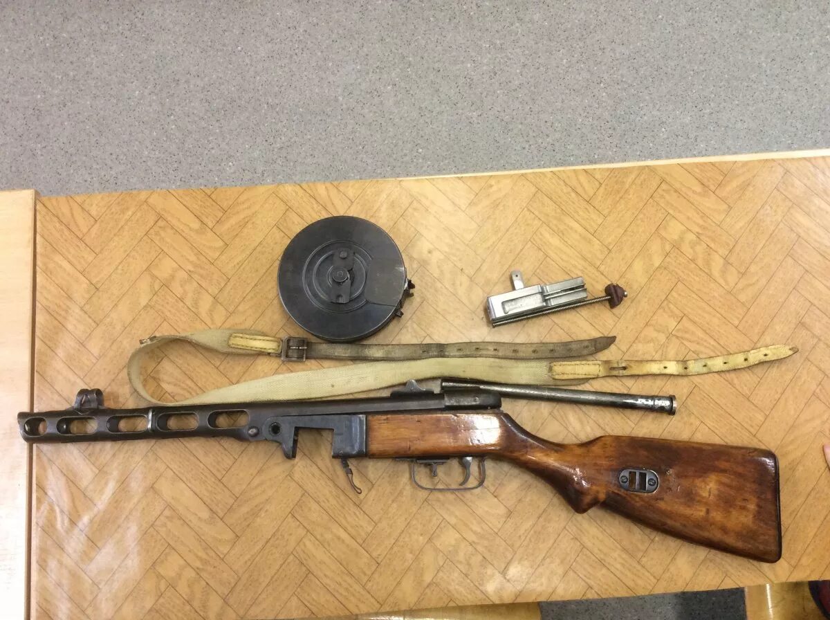 Пистолет-пулемёт шпагина ммг. Ммг ппш украинский. Ппш 41 гражданская версия. Ппш-41 с рожковым магазином ммг. Ппш в новом кузове.