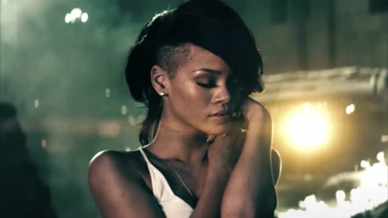 Drake feat rihanna. Песни рианны ремикс. Рианна don't stop the music. Рианна реплей. Песни рианны ремикс.