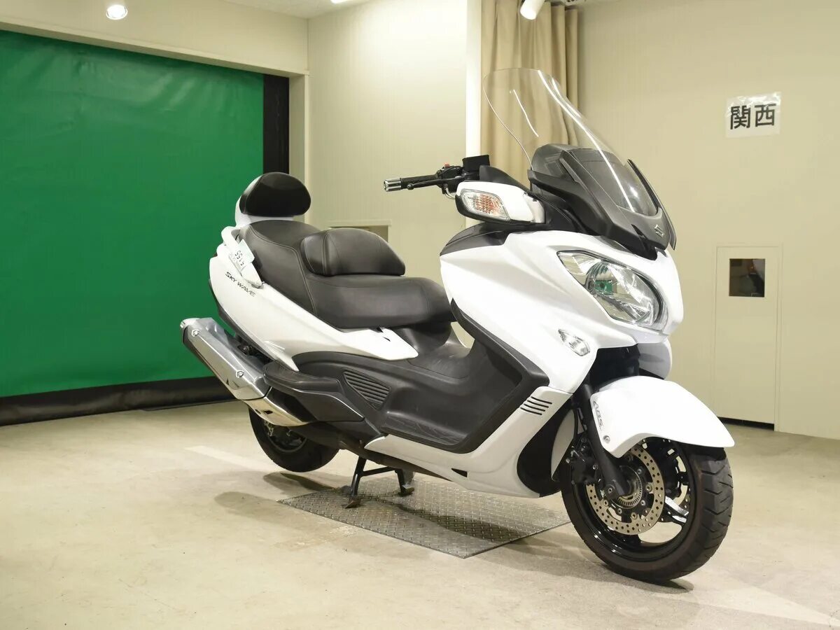 Suzuki skywave 650. Сузуки Skywave 650. Burgman 650. Suzuki Burgman 650 LX.