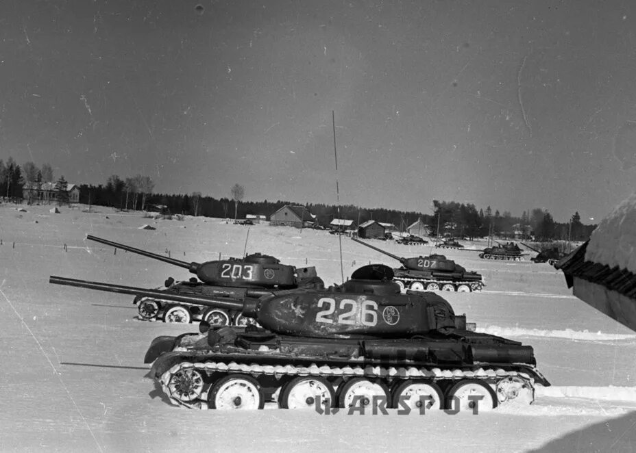 Т44 танк. Танк т-44 ВОВ. Т-44 средний танк. Советский танк т44. 44 танковый