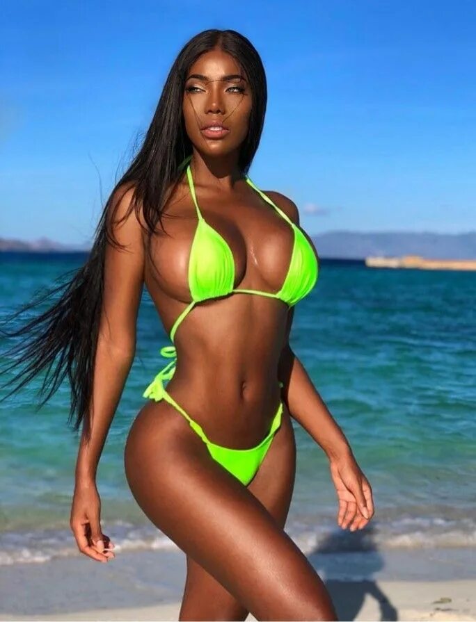 Монифа Янсен. Monifa Jansen бикини. Monifa Jansen Амазонка. Монифа Дженсен hot. Ebony goddess