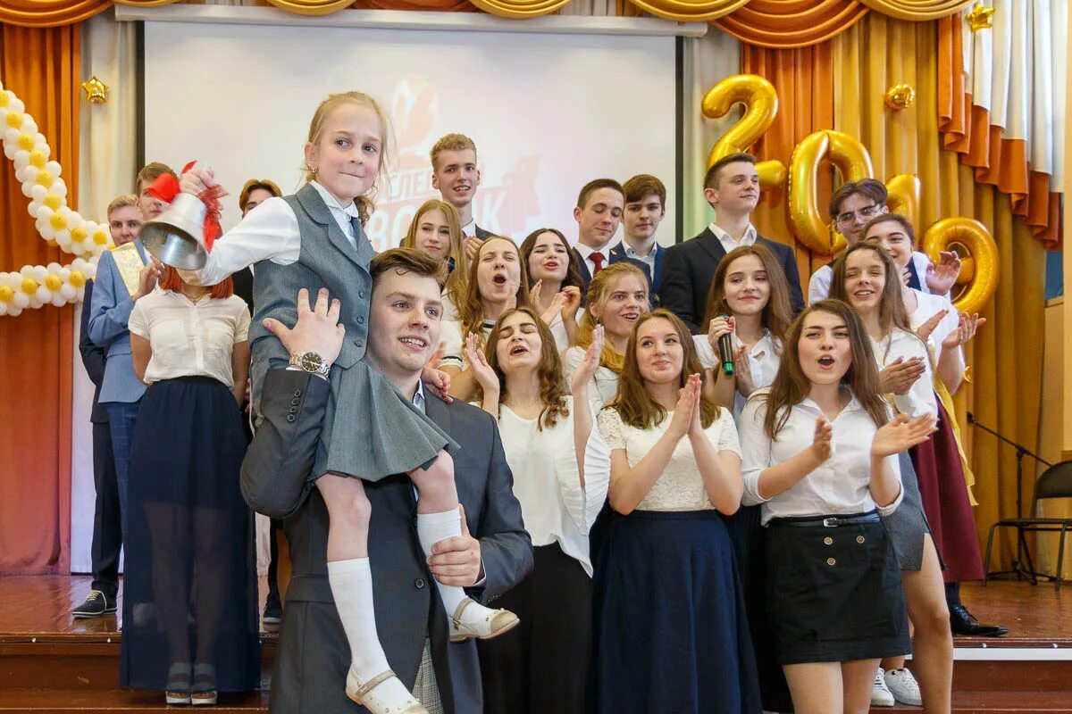 Школа 1593 крылатские холмы. Сайт школы 1593. Нижняя школа 1593 москва. Сайт школы 1593. Учителя школы 1593.