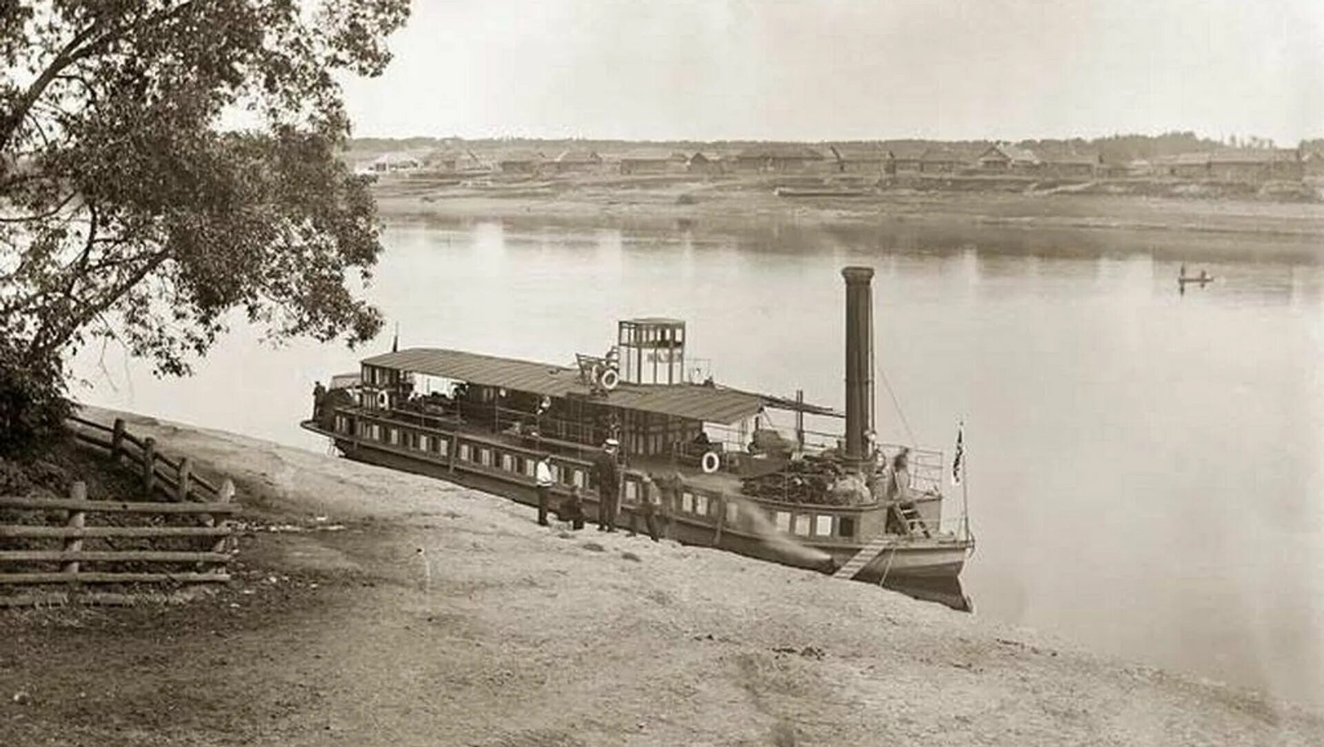 Бешенковичи Западная Двина. Дисна (город). Пароход Белоруссия 1944. Пароход десна