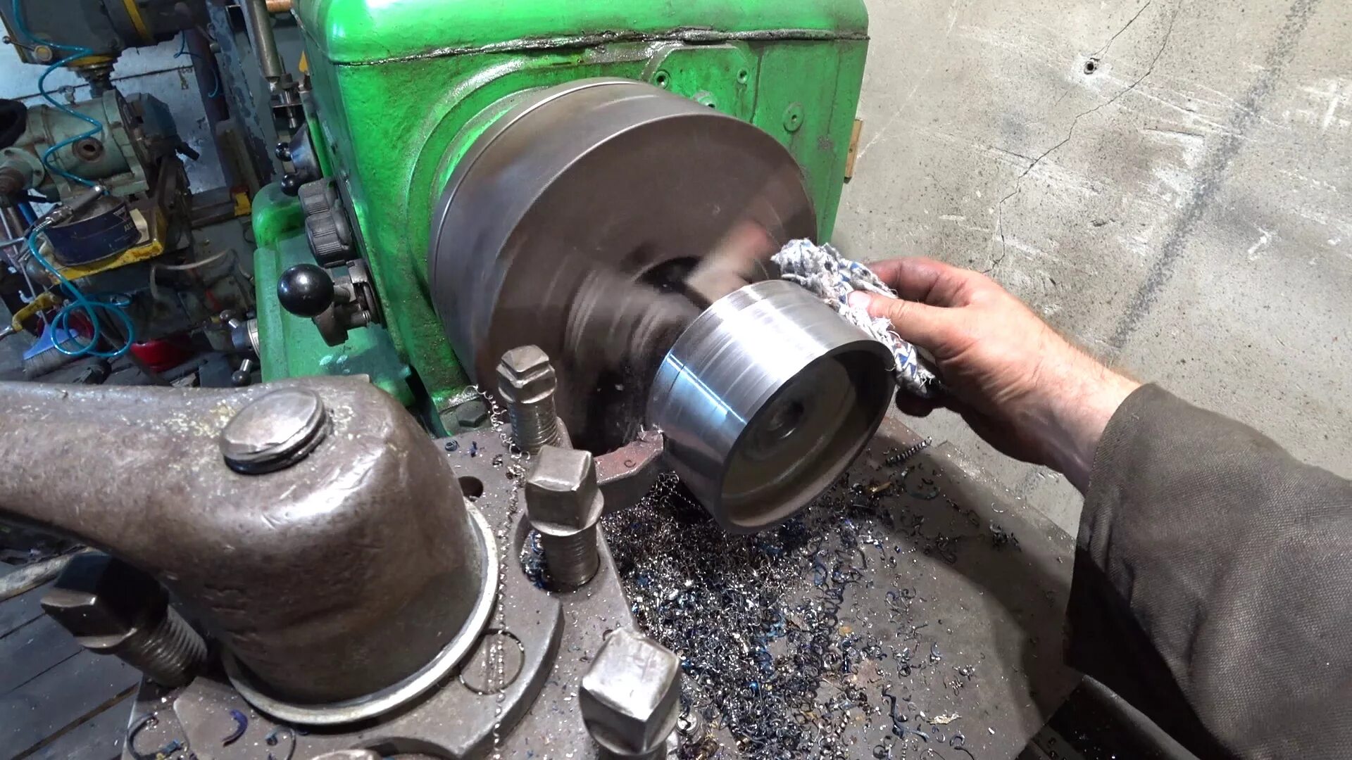 Шкив электродвигателя 16к20. Шкив главного привода 1к62. Выточить шкив на токарном станке. Шкив мотора станка 1к62. 02.