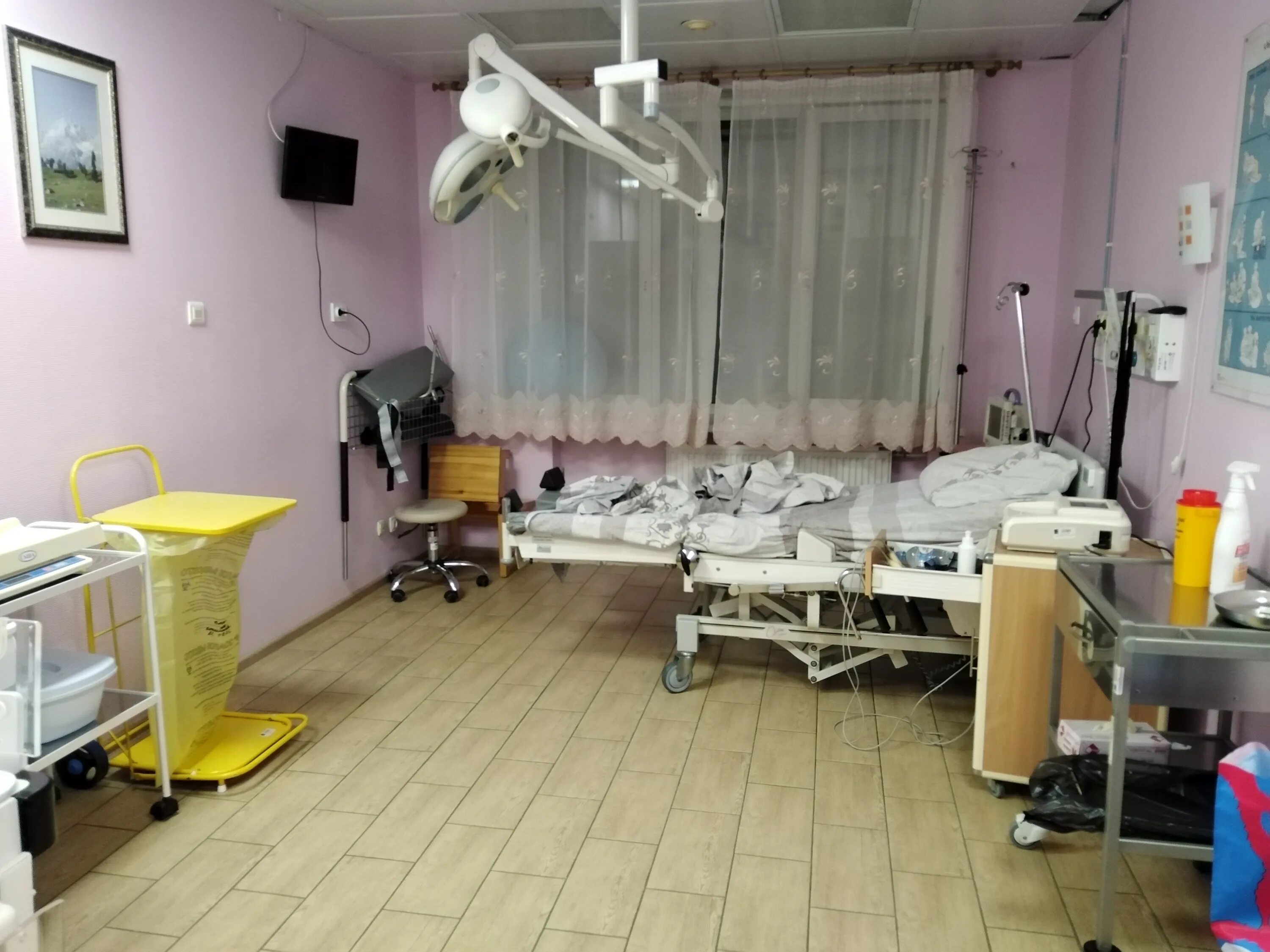 Роддом на комвузовской екатеринбург. Екатеринбургский перинатальный центр комвузовская. Дагестанская 3 екатеринбург роддом. Перинатальный центр екатеринбург комвузовская 3. Комвузовская 3 роддом.