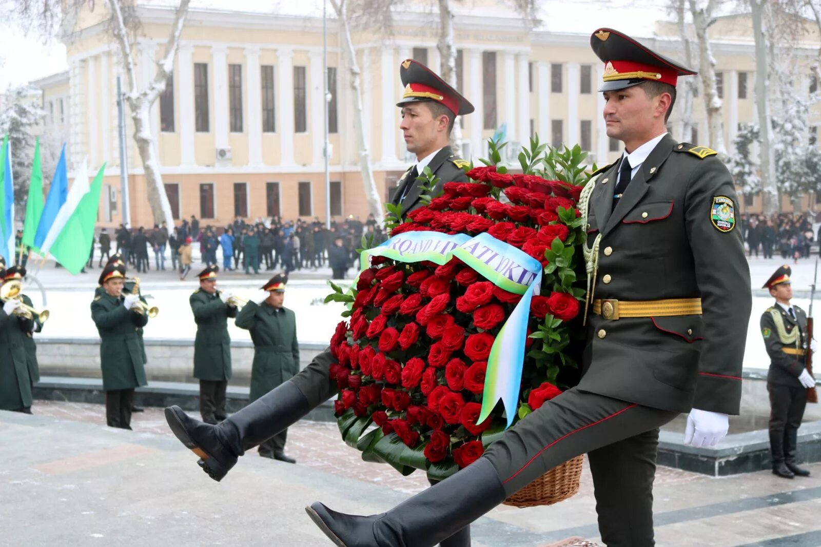 Командир ватана. 14 январь ватан ҳимоячилари табрик. 14 январь ватан ҳимоячилари. Ёш ватанпарвар. Ватан посбонлари.