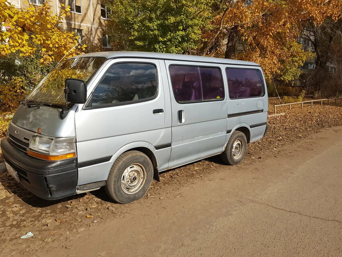 Toyota hiace поколения