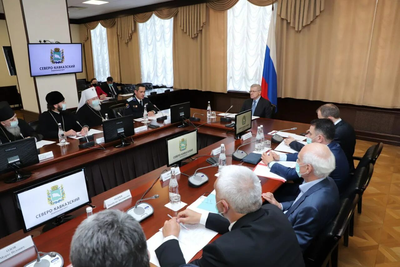 представитель скфо. александр матовников генерал. чайка юрий яковлевич скфо. представитель скфо. чайка юрий яковлевич полномочный представитель президента.