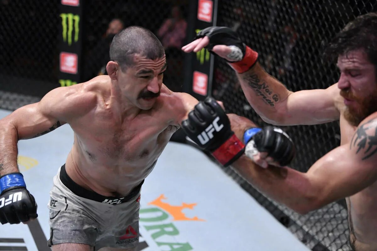 Ufc on fox 31. Jim miller ufc. Ufc on fox 31. Джим бой. Рдр 2 кэллоуэй.