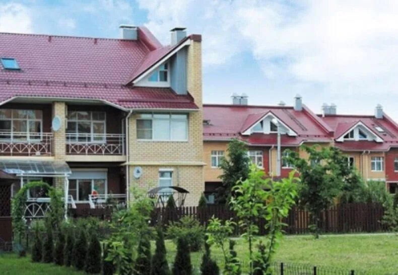 Таунхаусы раменском районе. Таунхаусы в раменском на молодежной. Таунхаусы в раменском на молодежной. Юит кратово таунхаус. Таунхаусы раменском районе.