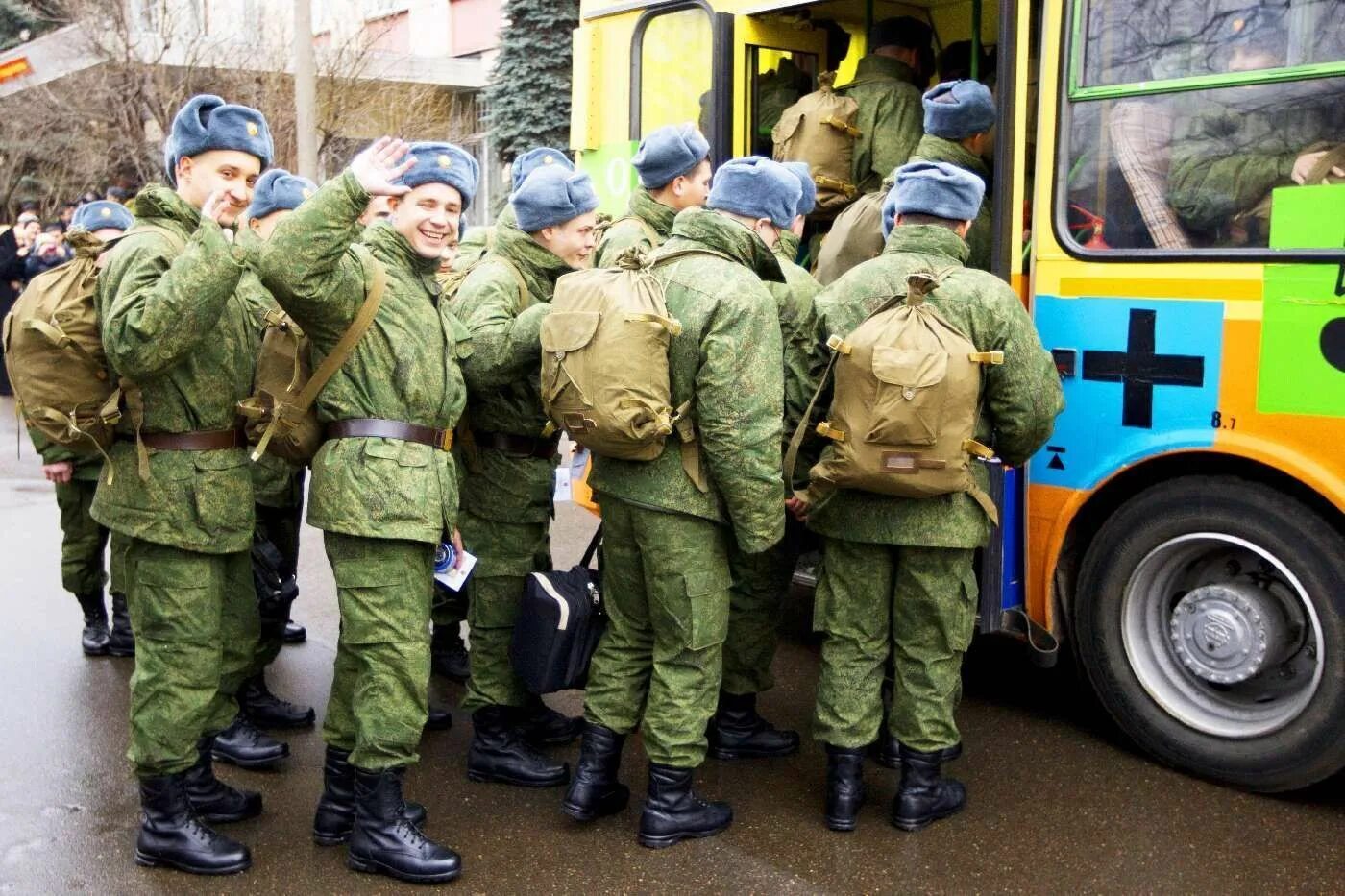 Осенний призыв сколько служить. Военный комиссариат Заволжского района. Осенний призыв 2022. Военный призыв. Армия призывники.