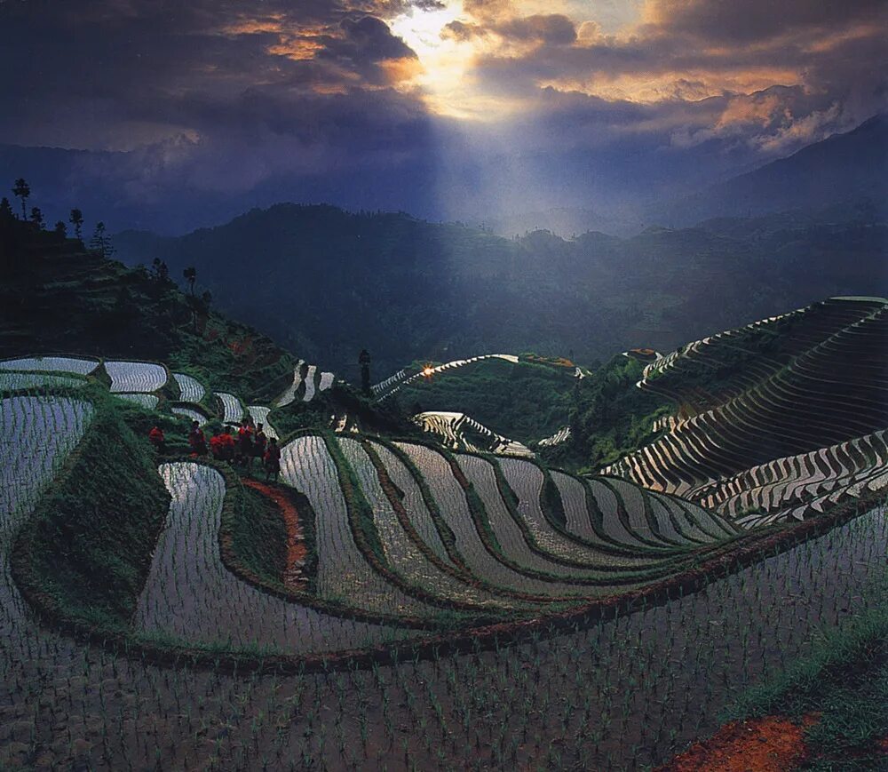 мандштат геншин драконий хребет. геншин сердце драконий хребет. дракон на горе арты. мир танков карта хребет дракона. хребет дракона геншин.