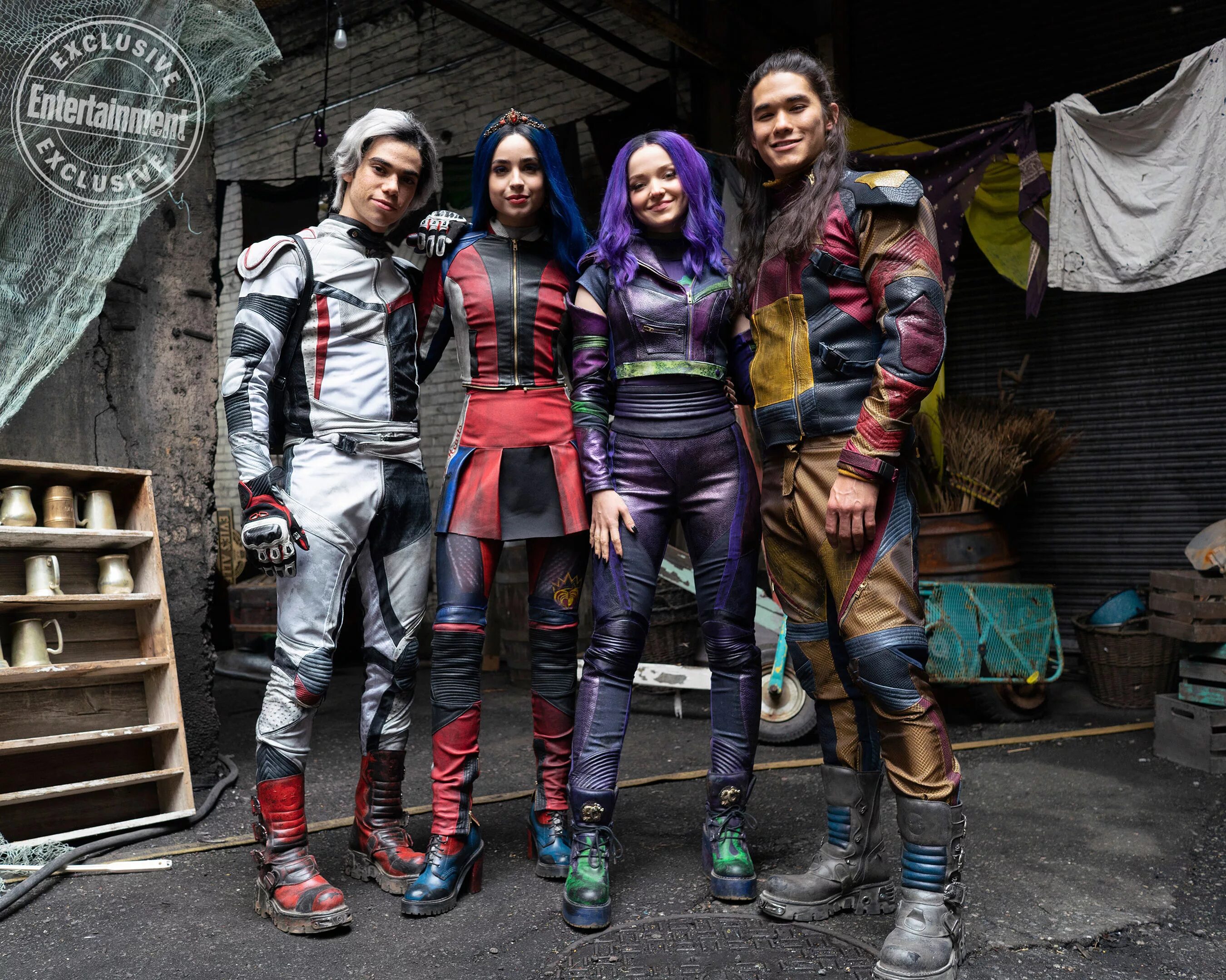 Наследники Дисней 3 часть. Наследники (descendants) 2019. Наследники 3 Карлос и Мэл. Наследники 3 россия