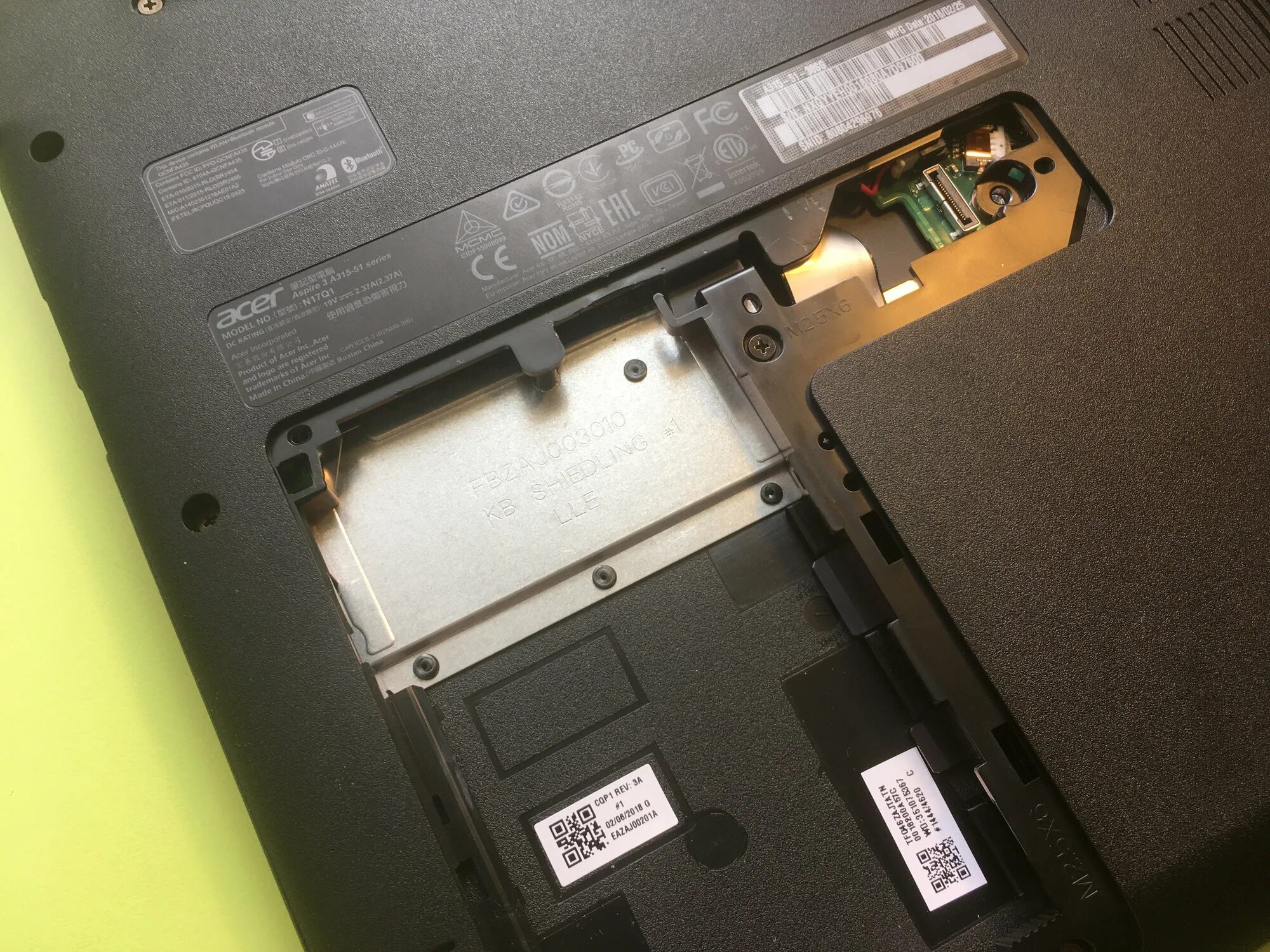 Aspire 3 a315 51. Acer Aspire 3 a315 SSD m2. Ноутбук Acer Aspire 3 a315-51 n17q1. Acer Aspire a315-51 Оперативная память.