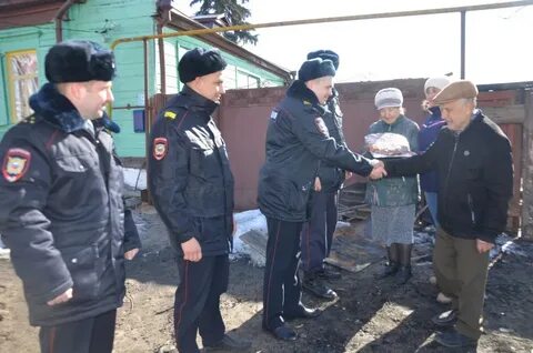 Жители полицейские