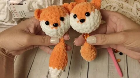 Брелок из плюшевой пряжи крючком