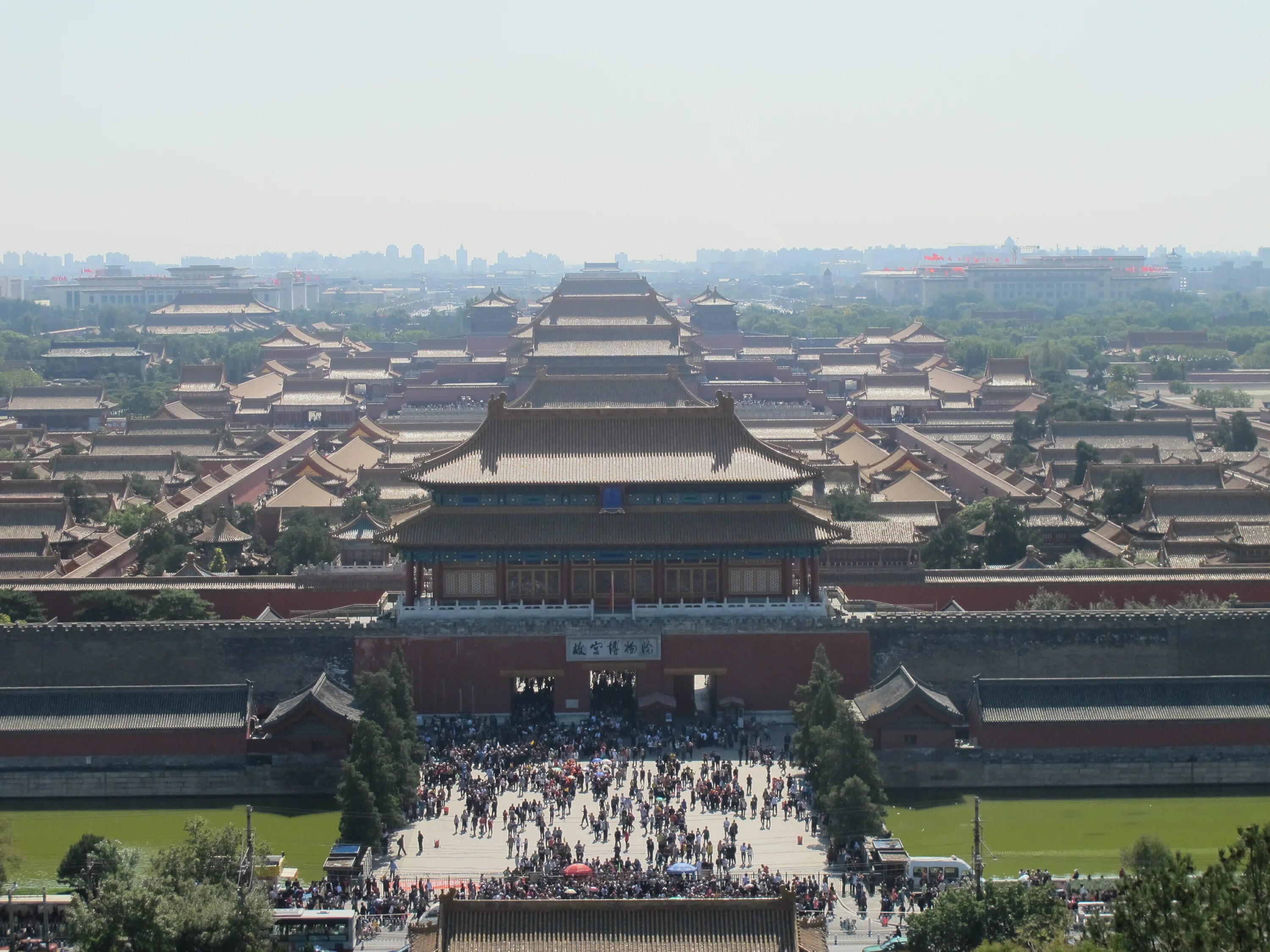 Императорский дворец гугун. Парк цзиншань пекин. Площадь небесного спокойствия тяньаньмэнь. Пекин брали. Пекин брали.