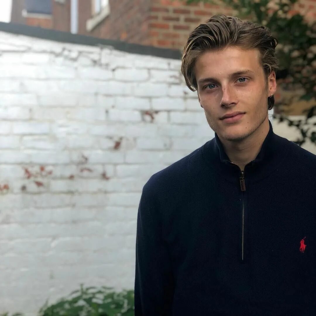 Hugh laughton scott и модель. Хью лоутон скотт. Hugh laughton scott. Hugh laughton scott и модель. Хью лоутон скотт модель.