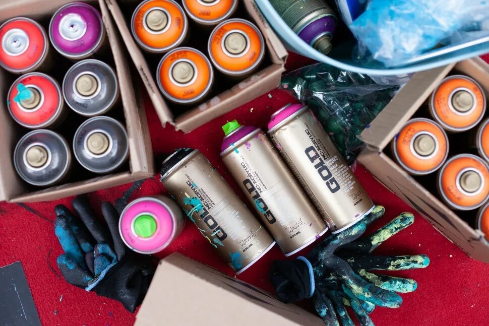 Многоразовый баллончик под краску. Баллончик с краской. Баллончики под краску. Баллончики под краску. Краска мотор в баллончиках.