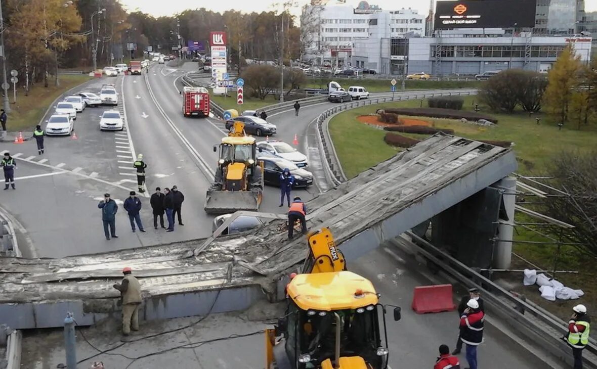 Закрытые дороги в россии. ДТП Рублево-Успенское шоссе. Рублевское Успенское шоссе. Рублевско-Успенское шоссе шоссе. ДТП на Рублево-Успенском шоссе.