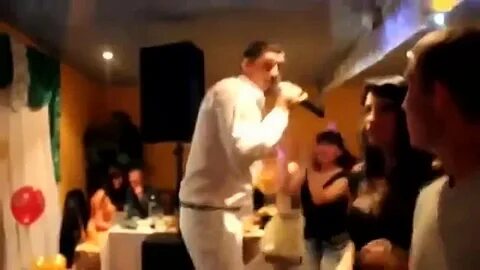 Песня а у девченок ветерок дует