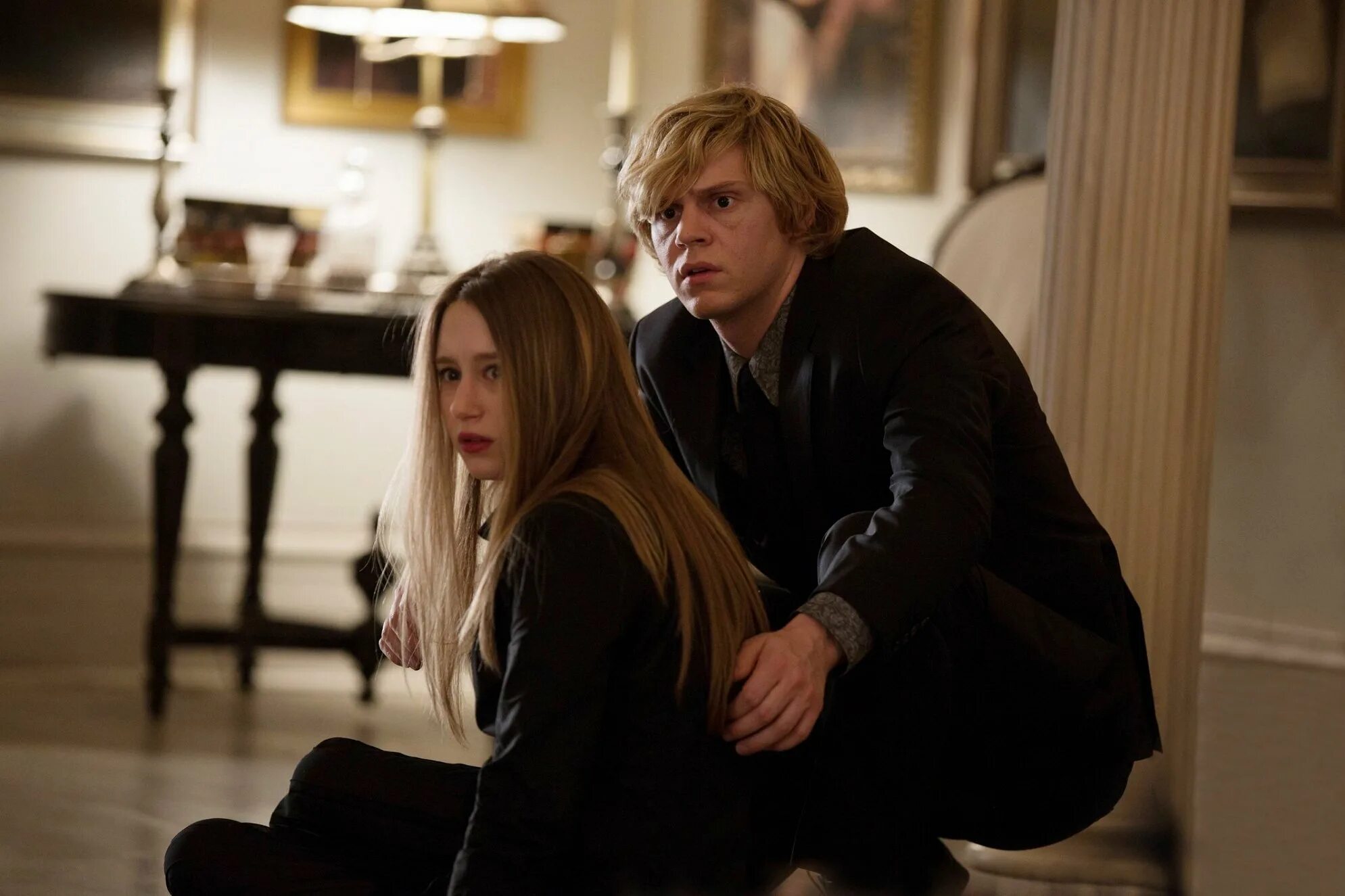 Американская история ужасов шабаш ведьм. Американская история шабаш ведьм. Шабаш ведьм аиу эмма робертс. Аиу шабаш ведьм. Аиу coven.