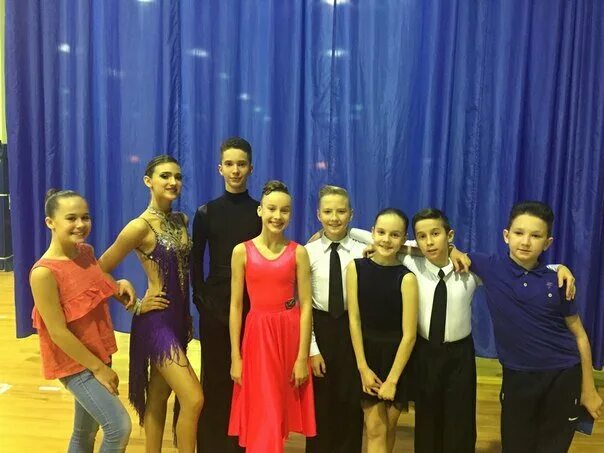 Вариант танцы. Шоу танцы на тнт. Эдельмиро бачата. Танцы на тнт команды. Вариант танцы.