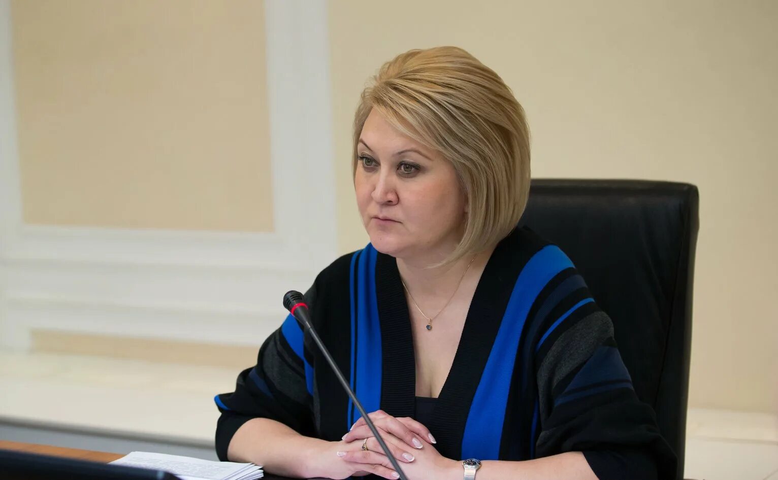 Лилия салаватовна. Гумерова лилия салаватовна совет федерации. валентина матвиенко лилия гумерова. лилия салаватовна гумерова рядом с матвиенко фото. лилия гумерова совет федерации отзывы.