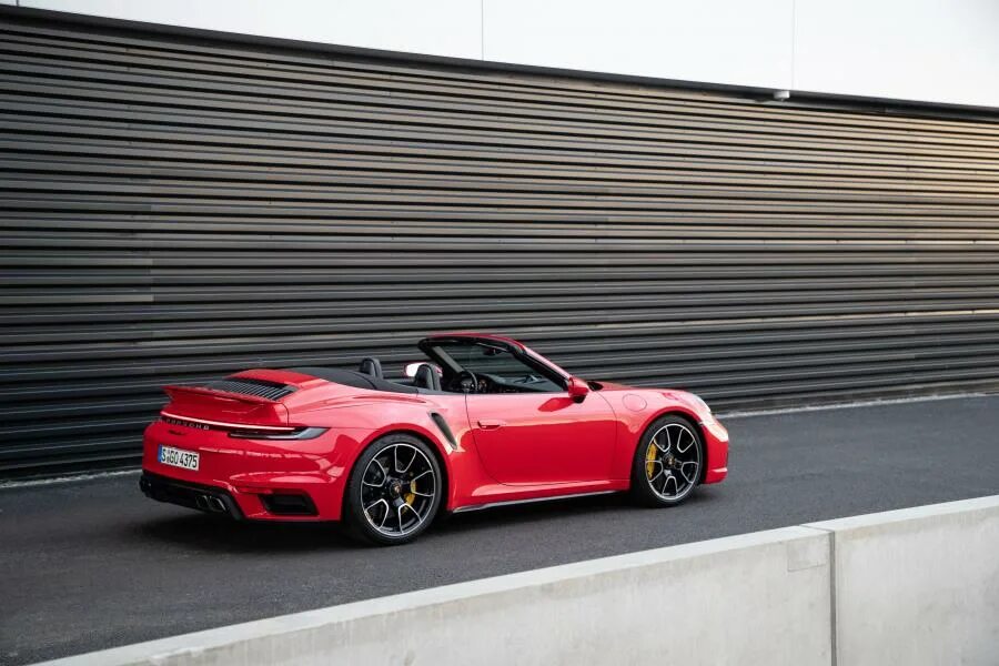Porsche 911 Turbo s Cabriolet. Porsche 911 Turbo s Cabriolet 2020. Порше 911 турбо с кабриолет. Porshe 911 Turbo s Cabriolet